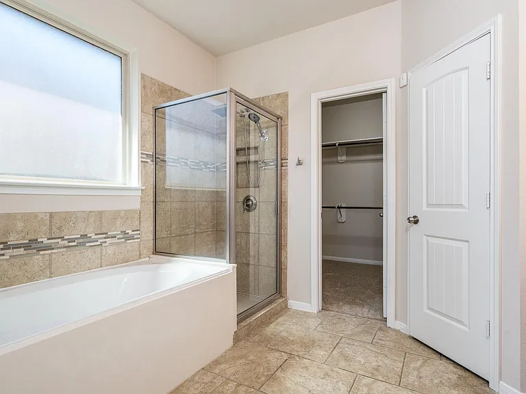 22918 Caverly Ln — Photo 17