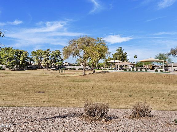 3rd image of 3861 E OLIVE Avenue