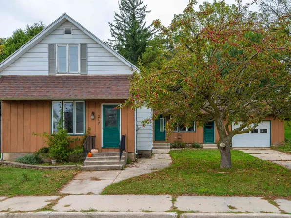 217 Randolph St, Mishicot, WI 54228