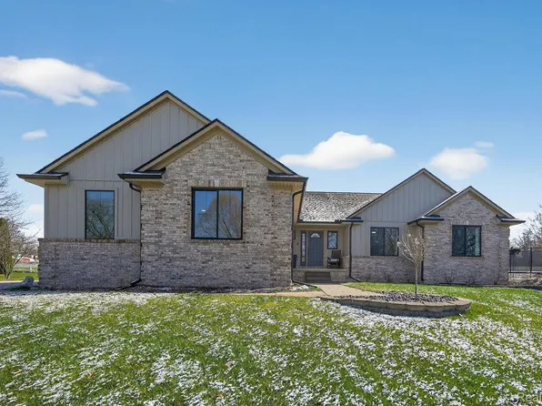 16529 W Horseshoe Trl, Linden, MI 48451