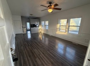 (Undisclosed Address), Waterloo, IA 50702