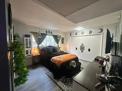 Peerless Apartments Photo 1
