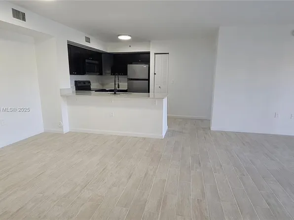 2021 Renaissance Blvd APT 104, Hollywood, FL 33025