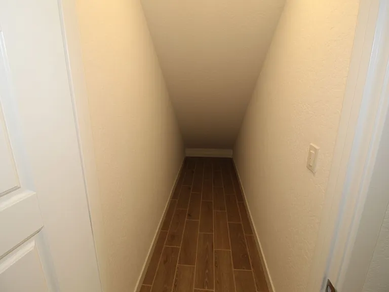 6137 W Ramona Way — Photo 8
