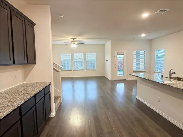 929 Philadelphia St, Fate, TX 75189