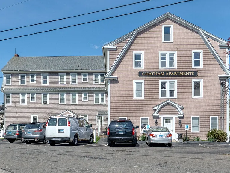 41 E High St #3 — Photo 1