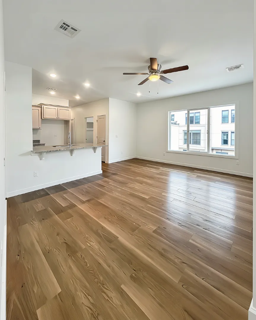 Modern 3-Bedroom Duplex | Spacious & Comfortable Living — Photo 2