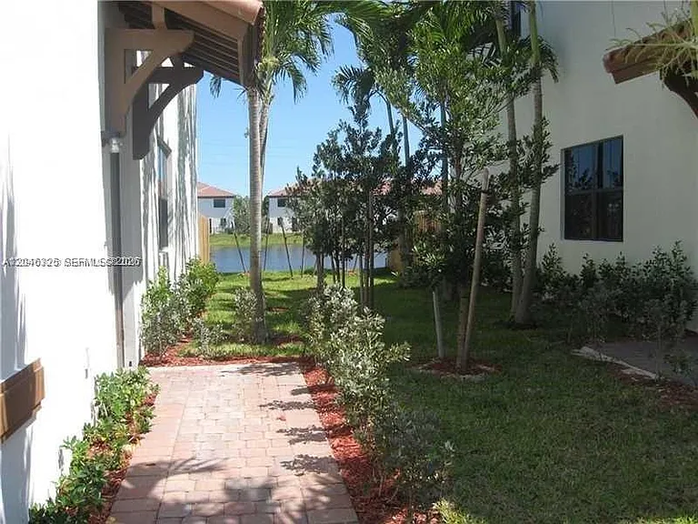 16585 SW 42nd Way #0 — Photo 3