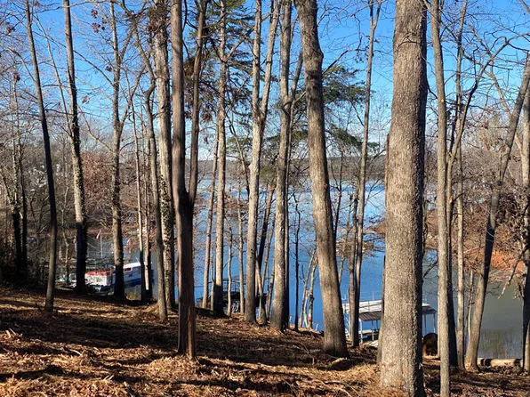 310 Lake Forest Cir, Anderson, SC 29625