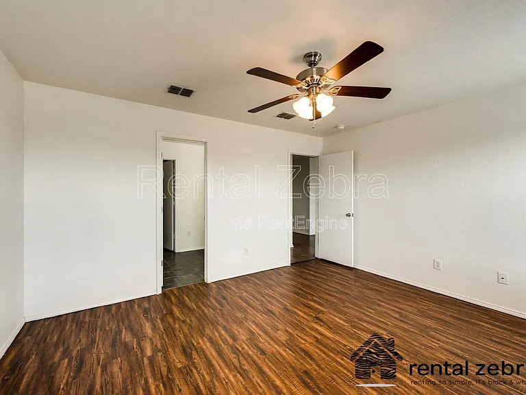 1336 Castle Ridge Rd — Photo 12