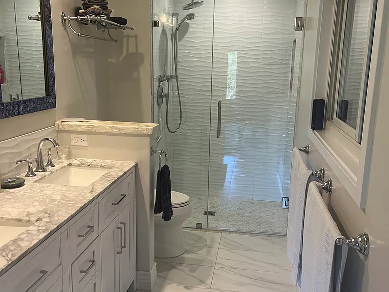 300 Elinor Ave — Photo 15
