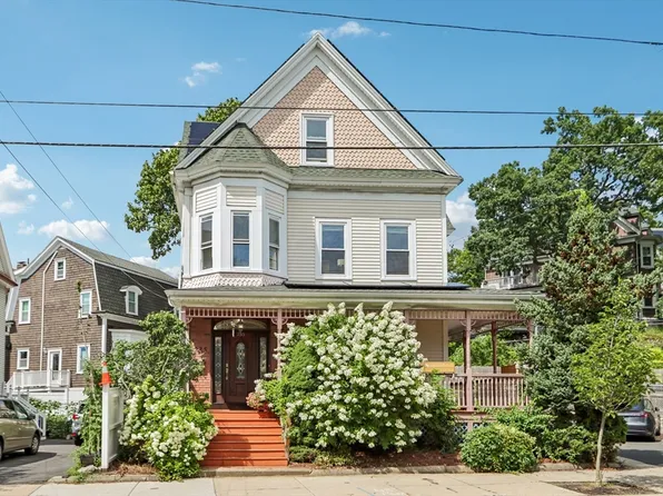 235 Clifton St, Malden, MA 02148