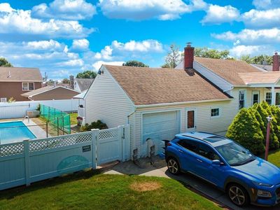 1790 Stone Avenue, East Meadow, NY, 11554