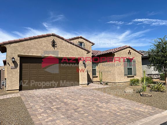3rd image of 214 E Balao Dr