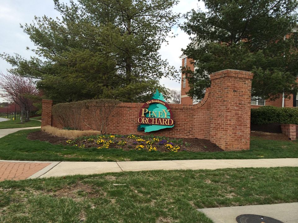 1st image of 2403 Forest Edge Ct Unit 204