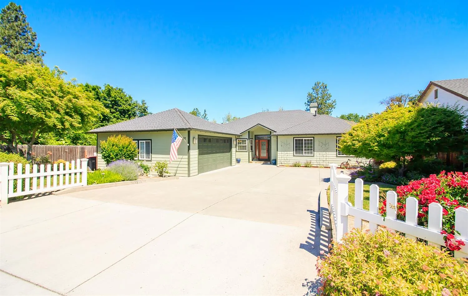 2847 Lone Pine Rd photo 1