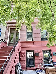 27 Street Charles' Place