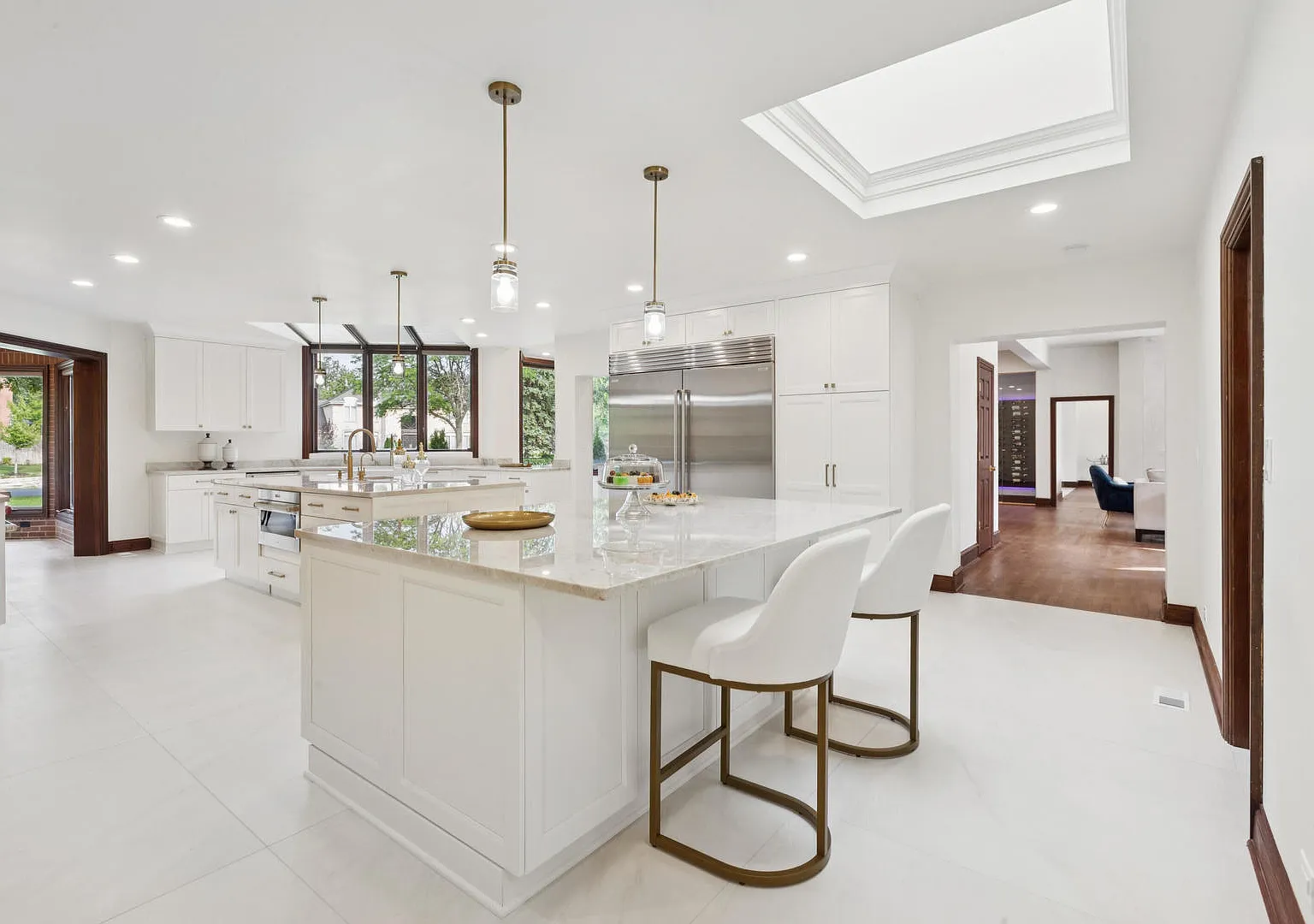 7 bed, 7800 sqft, $16,500 — Photo 4