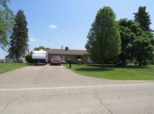 521 S New Lothrop Rd, Lennon, MI 48449