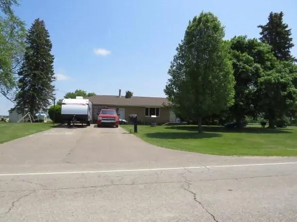 521 S New Lothrop Rd, Lennon, MI 48449