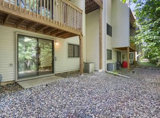 5531 E Oberlin Cir, Minneapolis, MN 55432