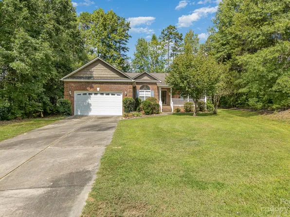 920 Circle Dr, Mount Pleasant, NC 28124