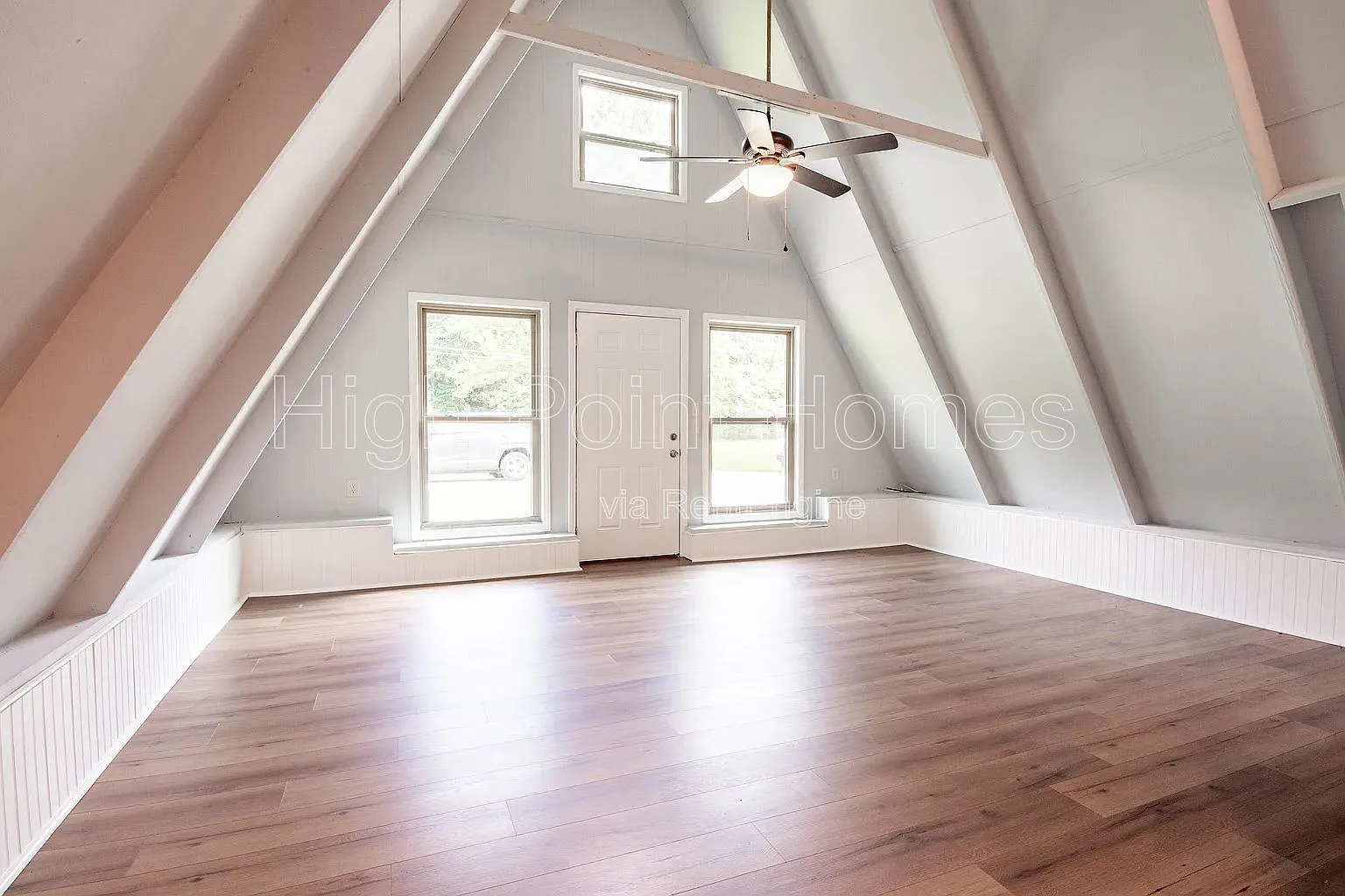 2 bed, 1.0 bath, 900 sqft, $1,075 — Photo 4