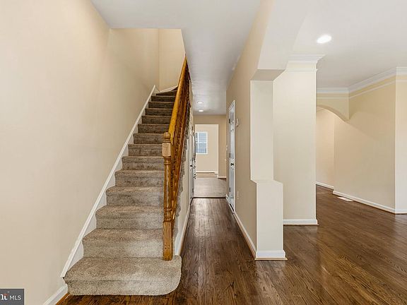 4th image of 1226 Owen Pl NE