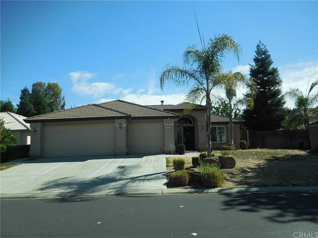 7615 Edinburgh St photo 1