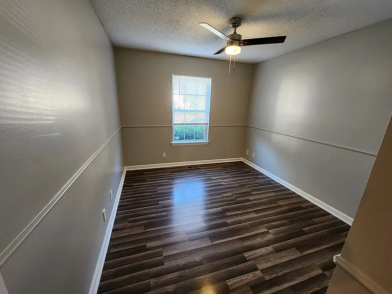 4028 Challis Dr — Photo 13