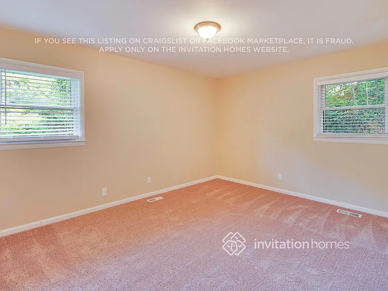 909 Friendly Pl — Photo 18