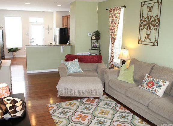 Downstairs Living Room (2)