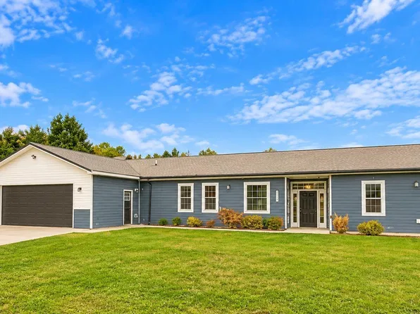 9591 S Cedar Rd, Cedar, MI 49621