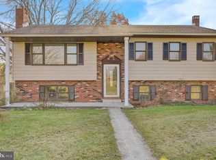 5230 E Lorane Rd, Reading, PA 19606