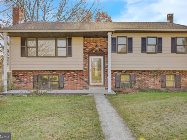 5230 E Lorane Rd, Reading, PA 19606