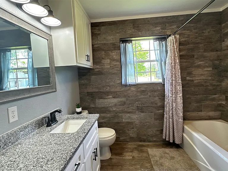 1543 Rs County Rd #2570 — Photo 13