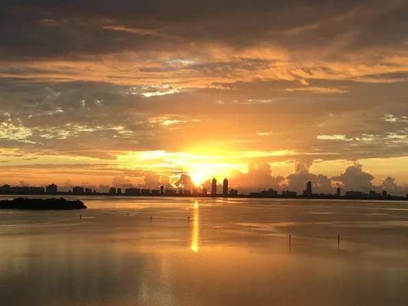 880 NE 69th St APT 2Q, Miami, FL 33138