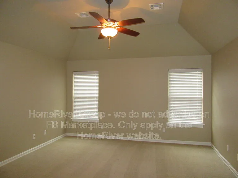 1012 W Fargo Ln — Photo 12
