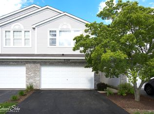 3330 Ronan Dr, Lake In The Hills, IL 60156