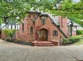 2821 Castlewood Dr, Norman, OK 73072