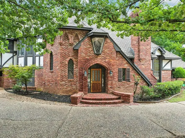 2821 Castlewood Dr, Norman, OK 73072