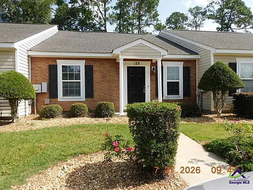 128 Kingston Village Dr Photo 1