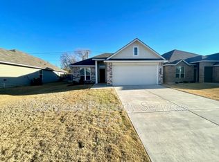 3921 S Fork Ranch Rd, Waco, TX 76705