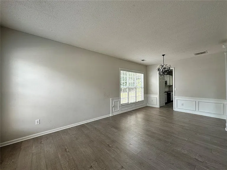 3535 Ridgefair Dr — Photo 3