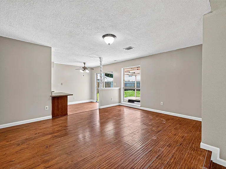 13847 Cherry Hollow Ln — Photo 13