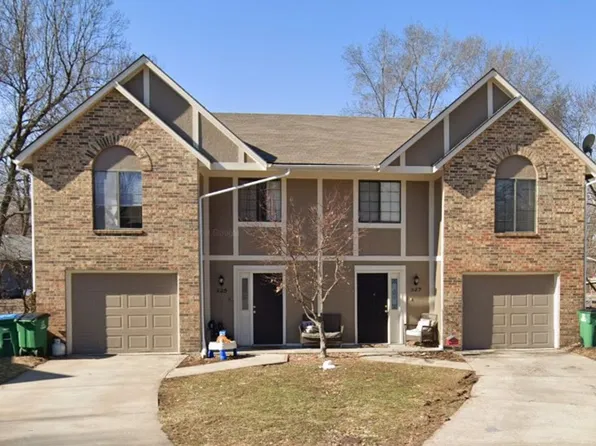 327 NW Gibson Rd, Lees Summit, MO 64063