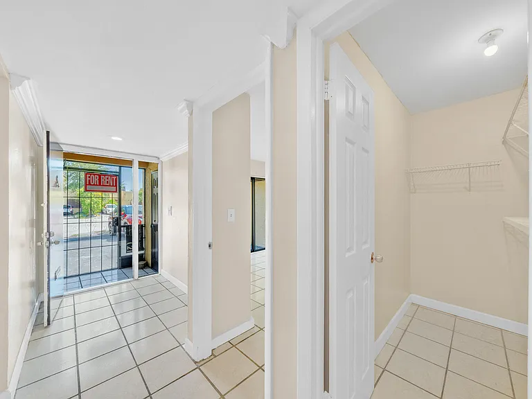 221 NW 43rd Pl — Photo 49