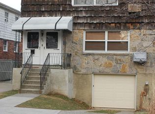 8851 Doran Ave, Ridgewood, NY 11385