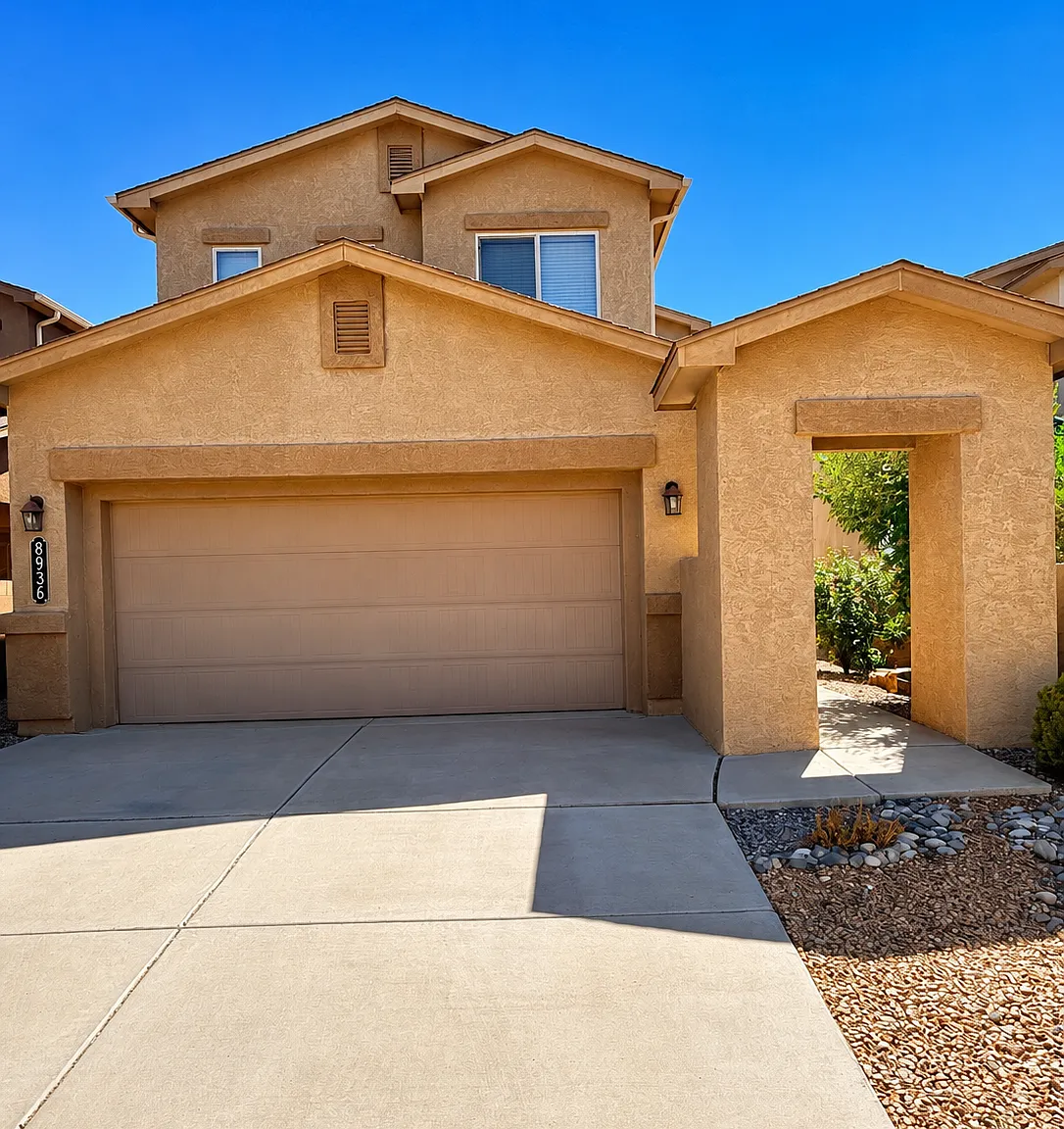 3 bed, 2.5 bath, 1690 sqft, $2,450 — Photo 2