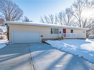 2972 Kingsley Dr, Decatur, IL 62521